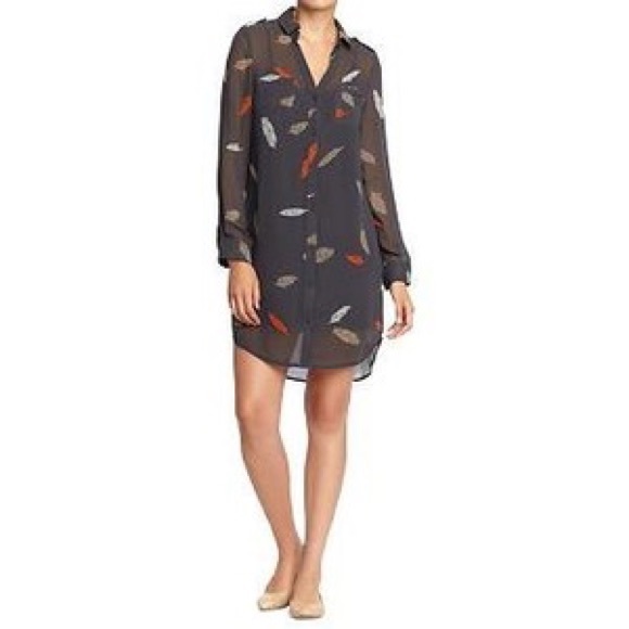 Old Navy Dresses & Skirts - Old Navy Gray Chiffon Feather Shirtdress Large